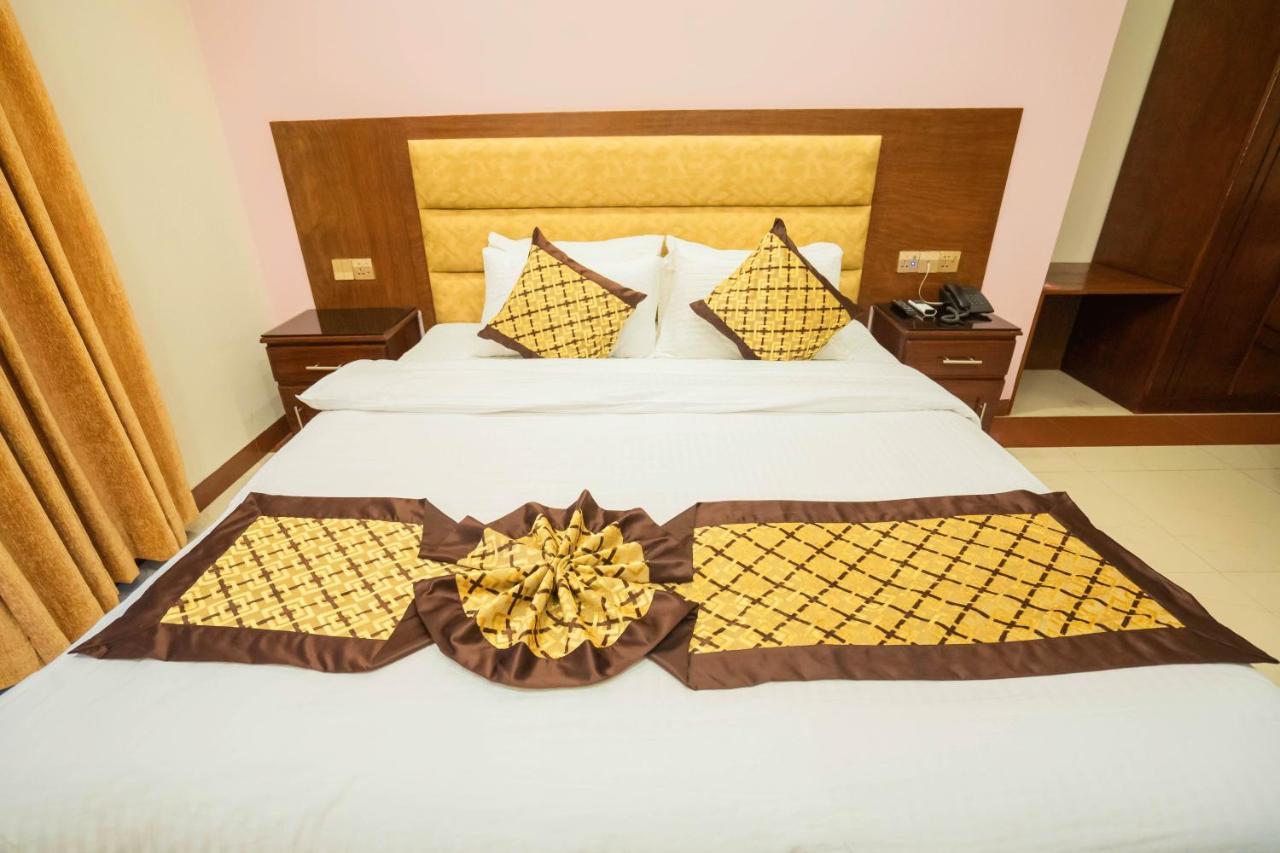 Central Inn Dhaka Bagian luar foto