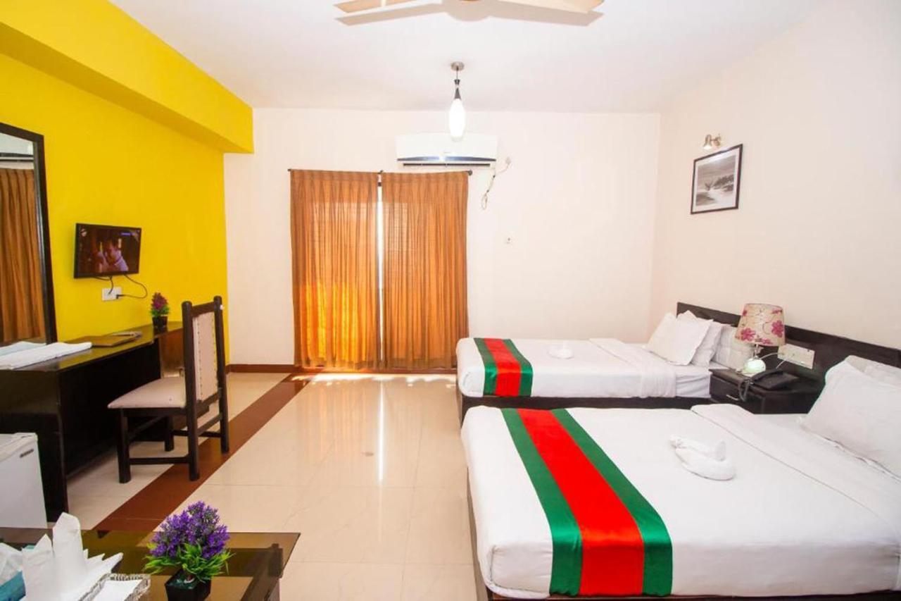 Central Inn Dhaka Bagian luar foto